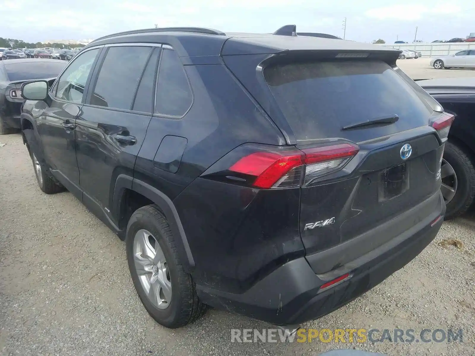 3 Photograph of a damaged car 2T3RWRFV1LW095536 TOYOTA RAV4 2020