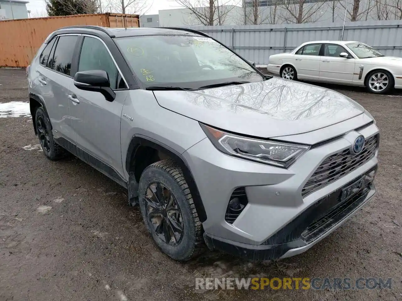 1 Photograph of a damaged car 2T3RWRFV1LW098954 TOYOTA RAV4 2020