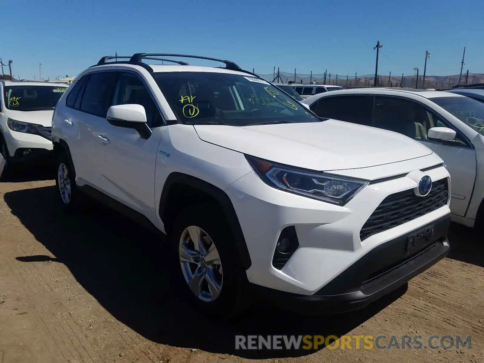 1 Photograph of a damaged car 2T3RWRFV2LW048886 TOYOTA RAV4 2020