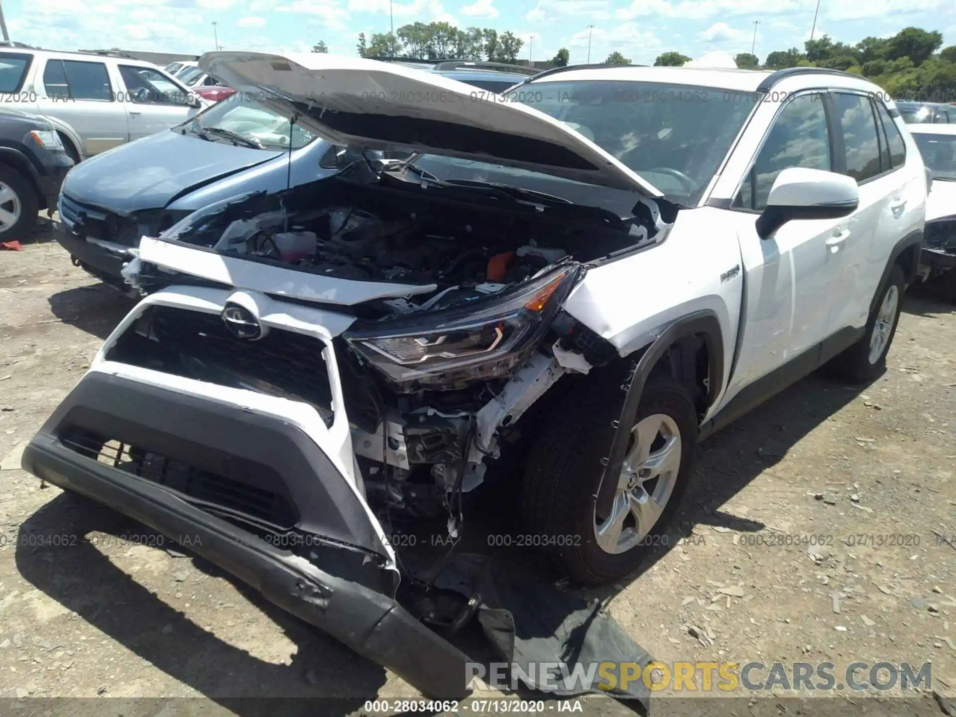 2 Photograph of a damaged car 2T3RWRFV2LW049018 TOYOTA RAV4 2020