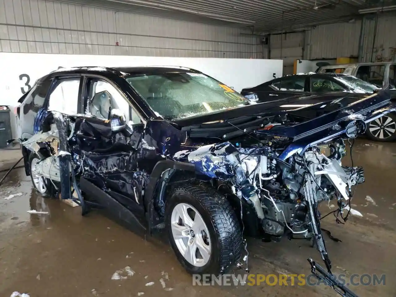 1 Photograph of a damaged car 2T3RWRFV2LW057653 TOYOTA RAV4 2020