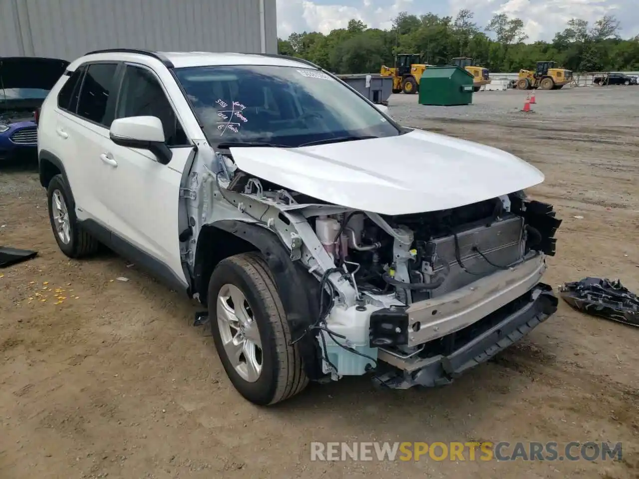 1 Photograph of a damaged car 2T3RWRFV2LW068555 TOYOTA RAV4 2020