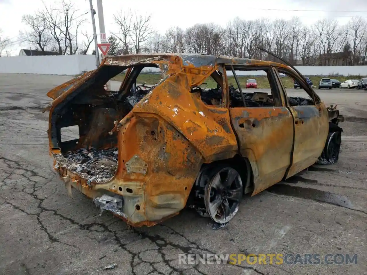 4 Photograph of a damaged car 2T3RWRFV2LW074193 TOYOTA RAV4 2020