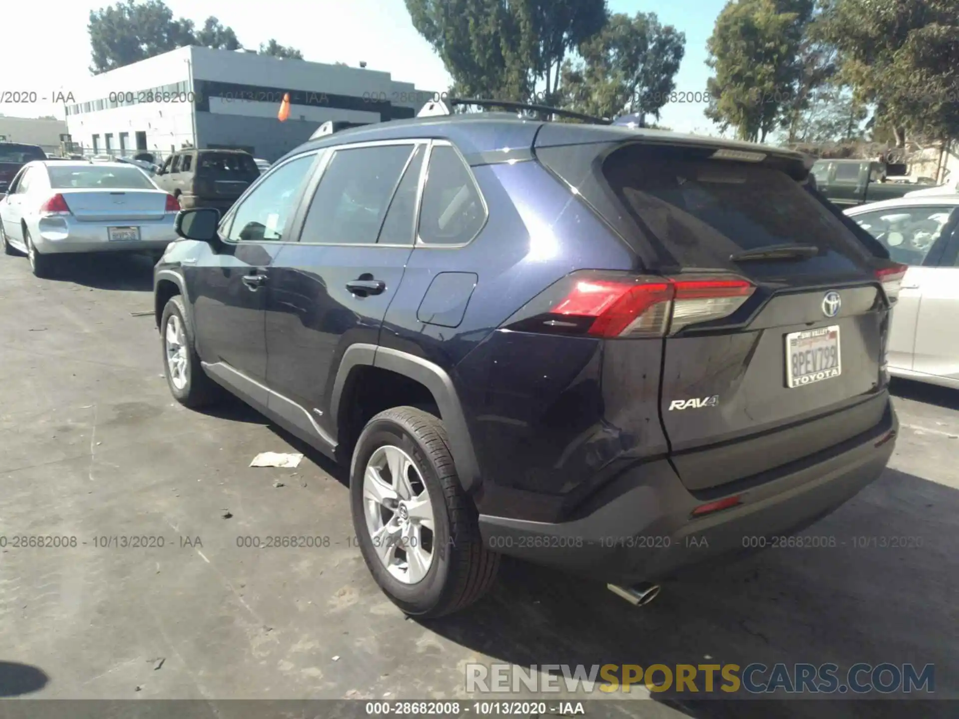 3 Photograph of a damaged car 2T3RWRFV2LW075554 TOYOTA RAV4 2020