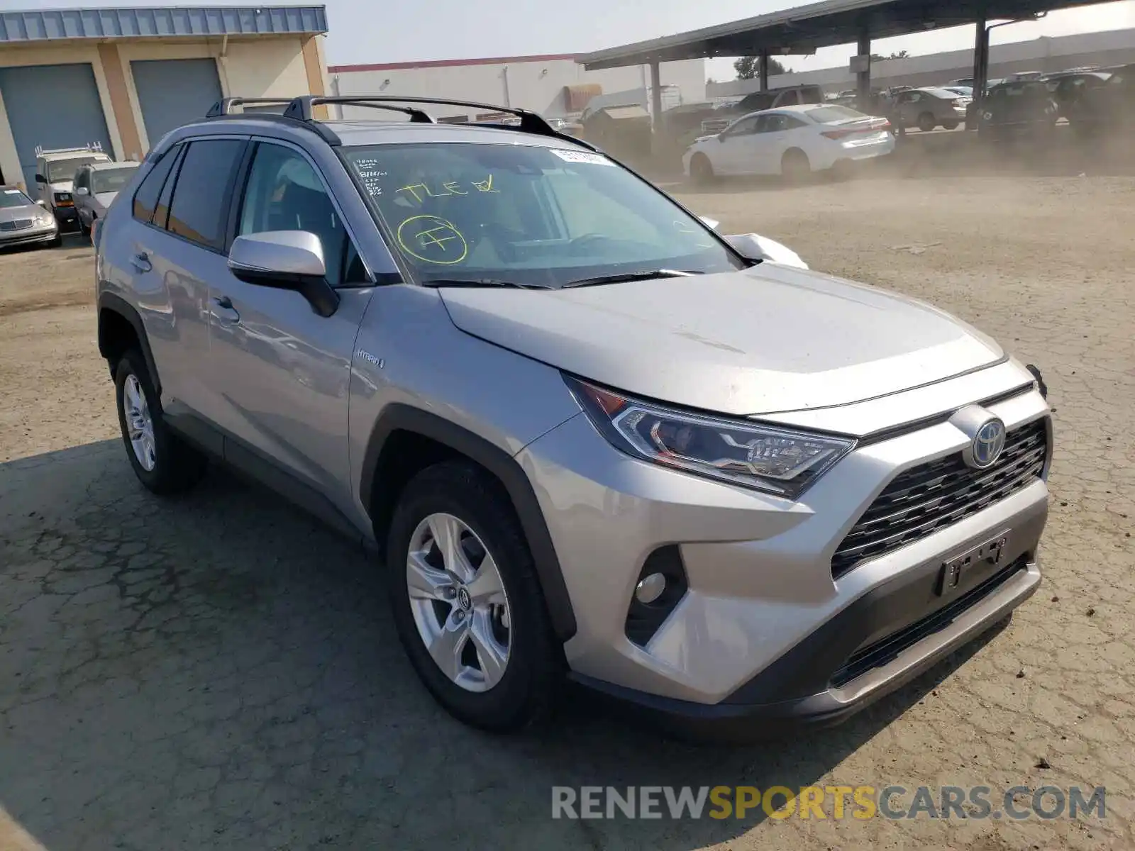 1 Photograph of a damaged car 2T3RWRFV2LW076882 TOYOTA RAV4 2020