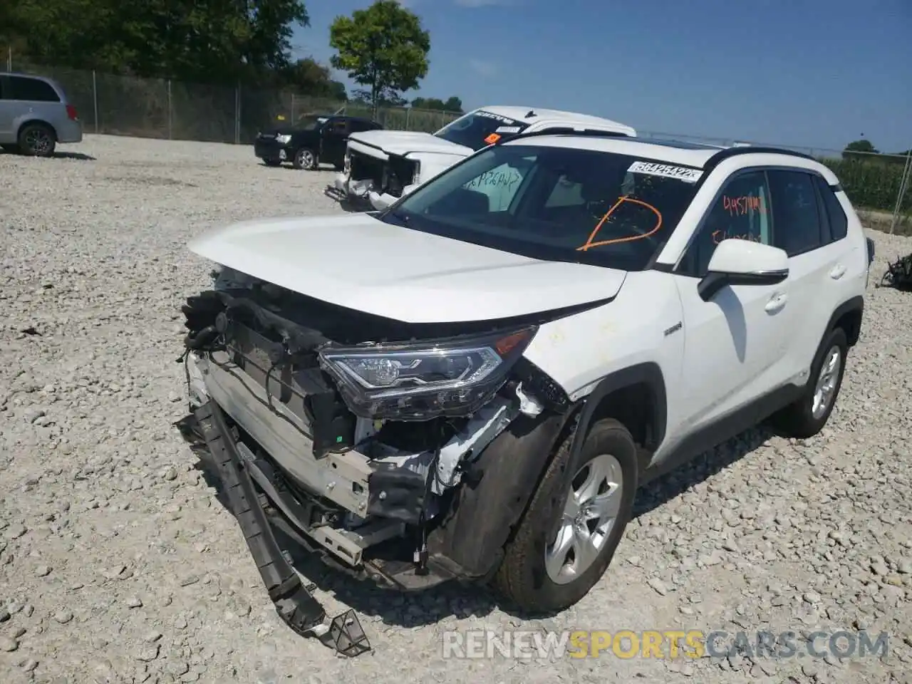 2 Photograph of a damaged car 2T3RWRFV2LW077711 TOYOTA RAV4 2020