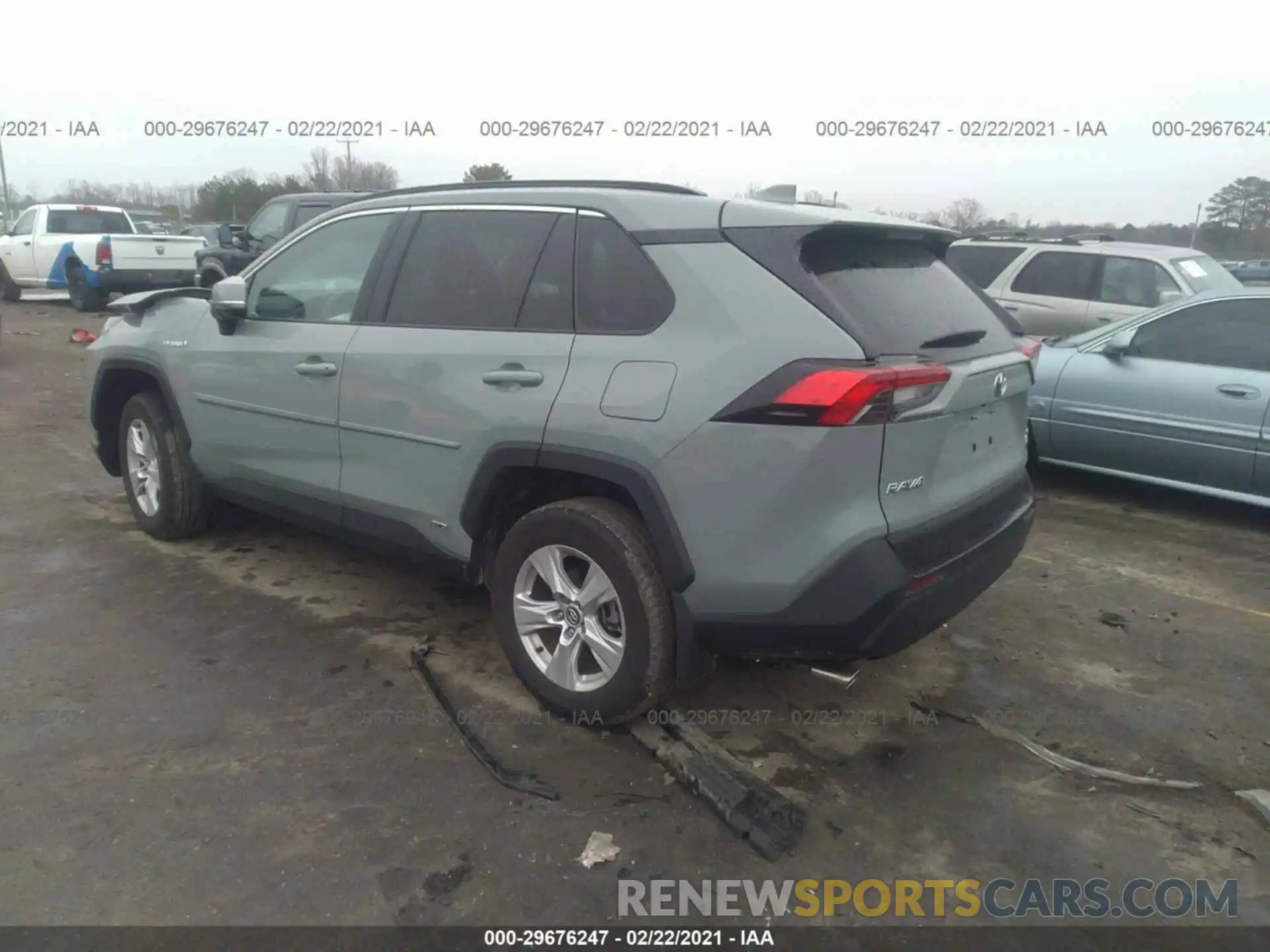 3 Photograph of a damaged car 2T3RWRFV2LW083587 TOYOTA RAV4 2020