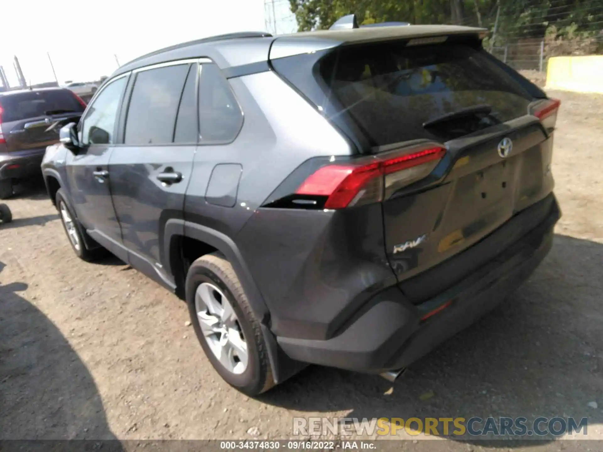 3 Photograph of a damaged car 2T3RWRFV2LW095156 TOYOTA RAV4 2020