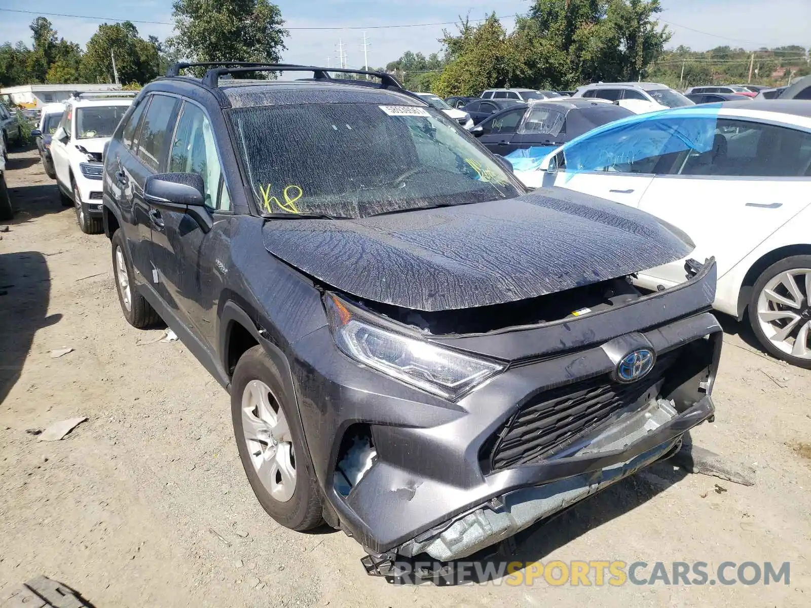 1 Photograph of a damaged car 2T3RWRFV2LW095321 TOYOTA RAV4 2020