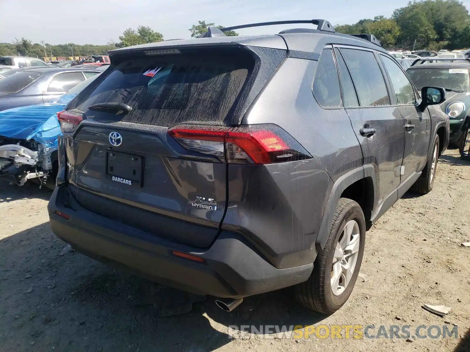 4 Photograph of a damaged car 2T3RWRFV2LW095321 TOYOTA RAV4 2020