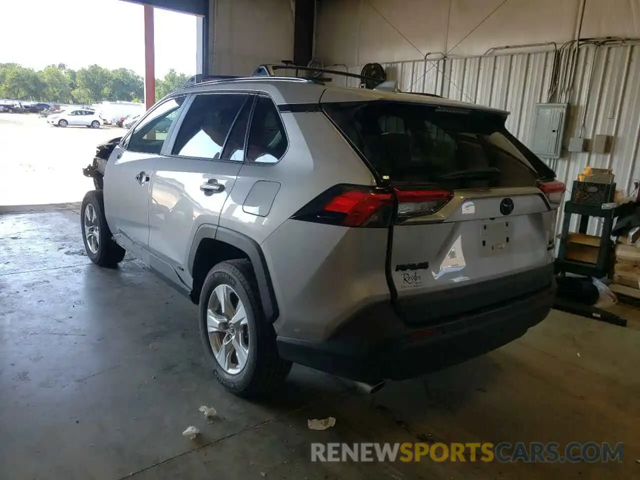 3 Photograph of a damaged car 2T3RWRFV2LW097702 TOYOTA RAV4 2020