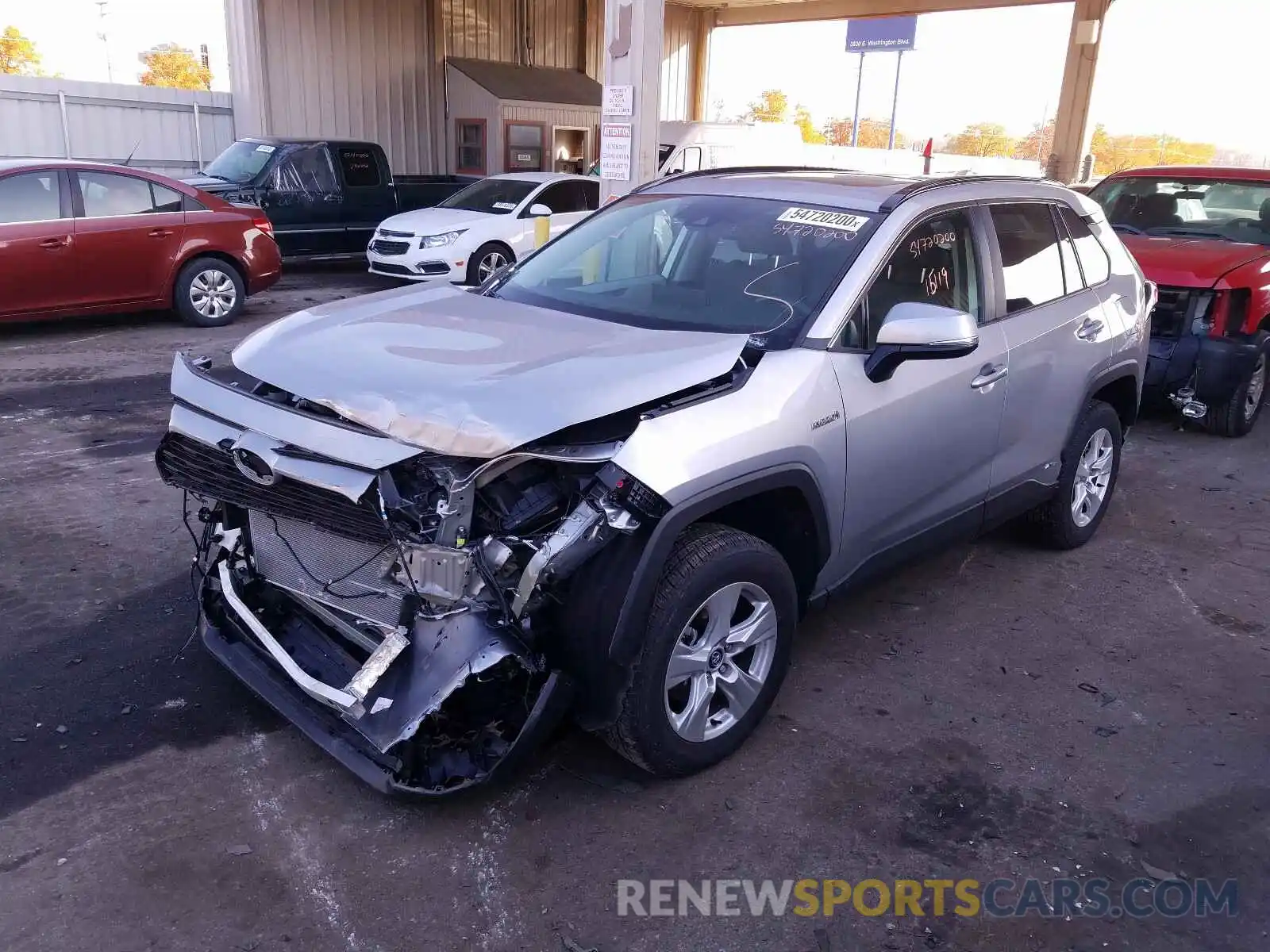 2 Photograph of a damaged car 2T3RWRFV3LW046628 TOYOTA RAV4 2020