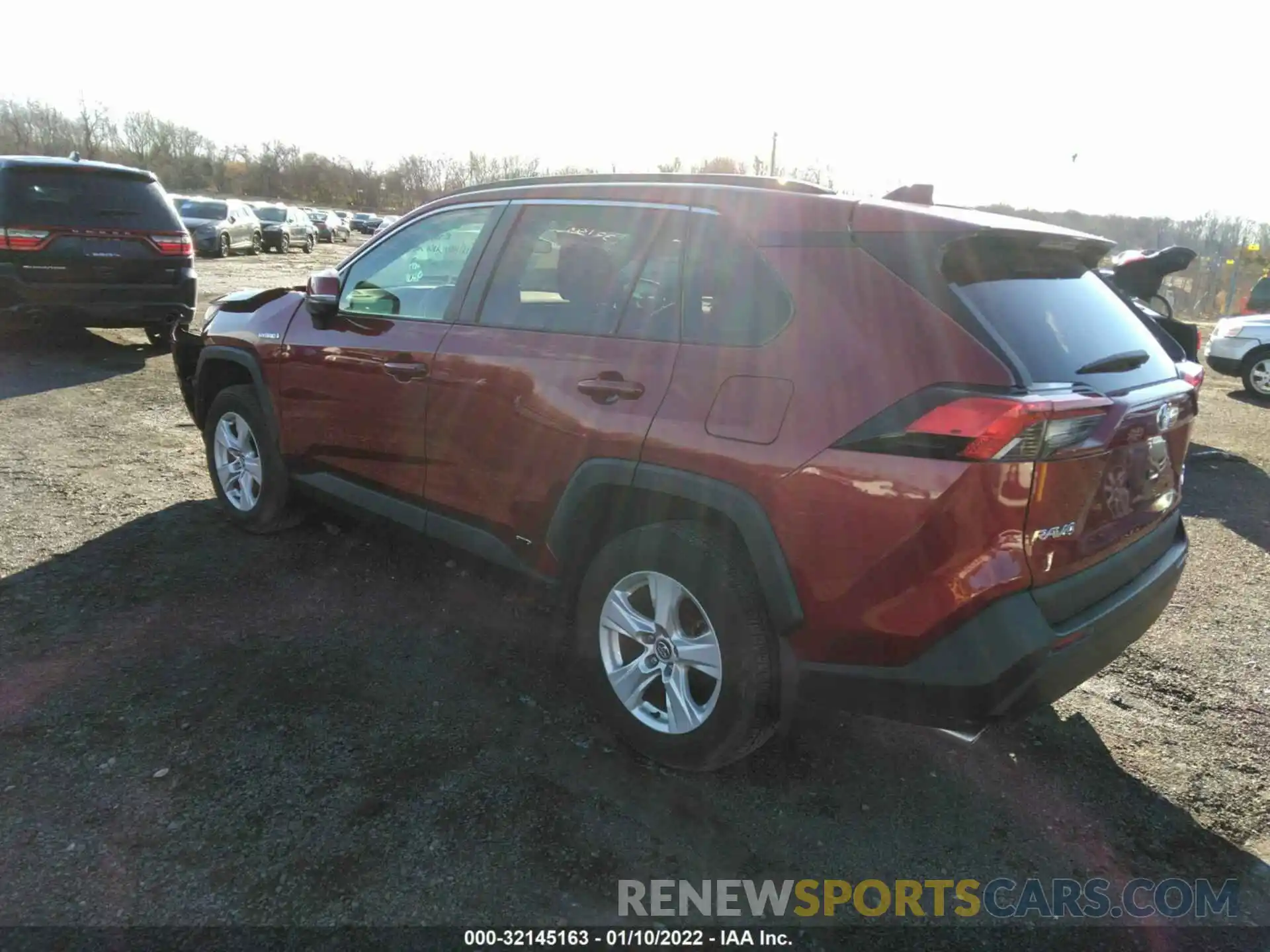 3 Photograph of a damaged car 2T3RWRFV3LW048220 TOYOTA RAV4 2020