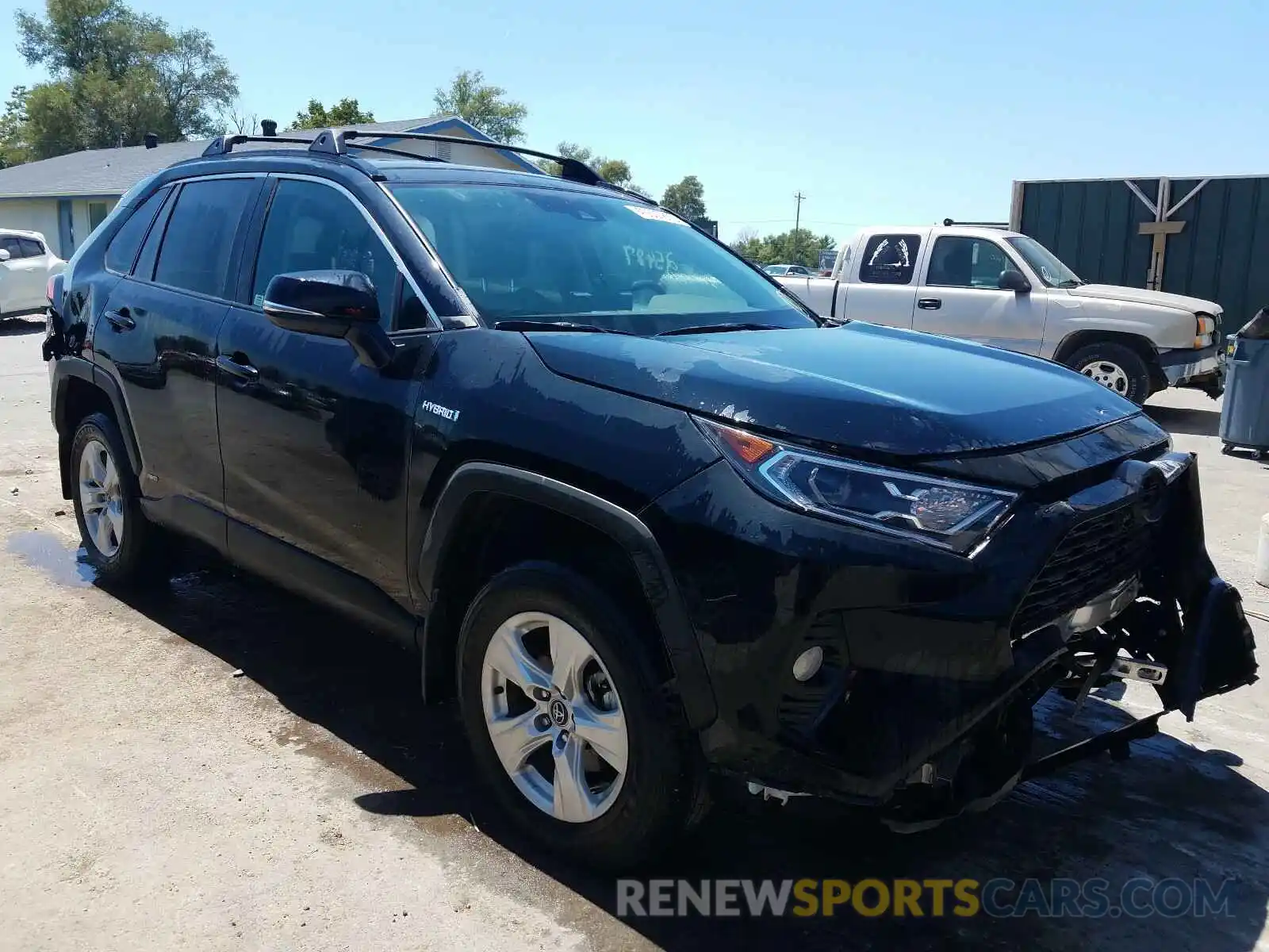 1 Photograph of a damaged car 2T3RWRFV3LW053921 TOYOTA RAV4 2020