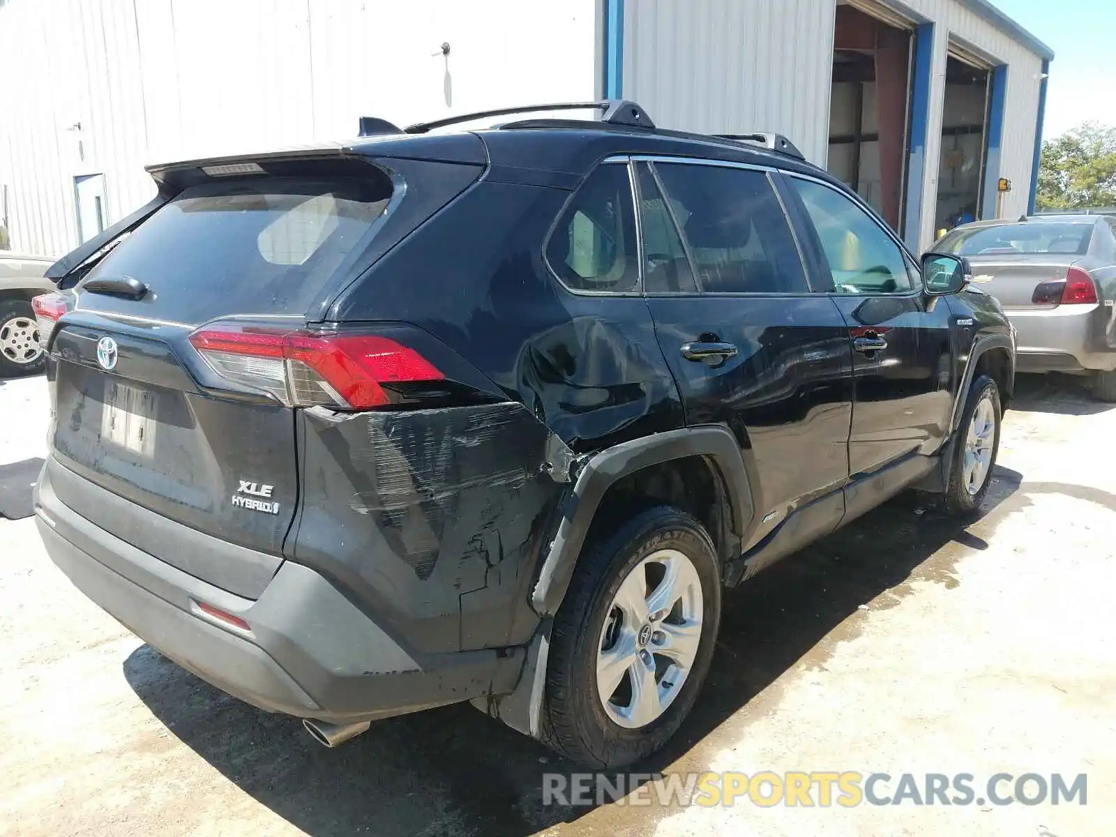 4 Photograph of a damaged car 2T3RWRFV3LW053921 TOYOTA RAV4 2020