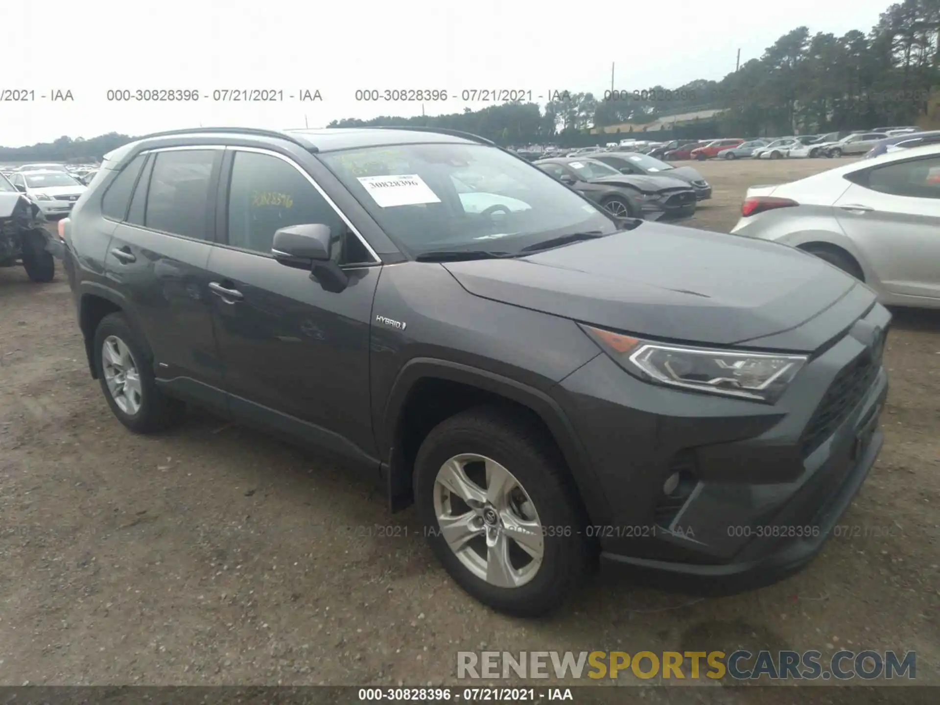 1 Photograph of a damaged car 2T3RWRFV3LW058438 TOYOTA RAV4 2020