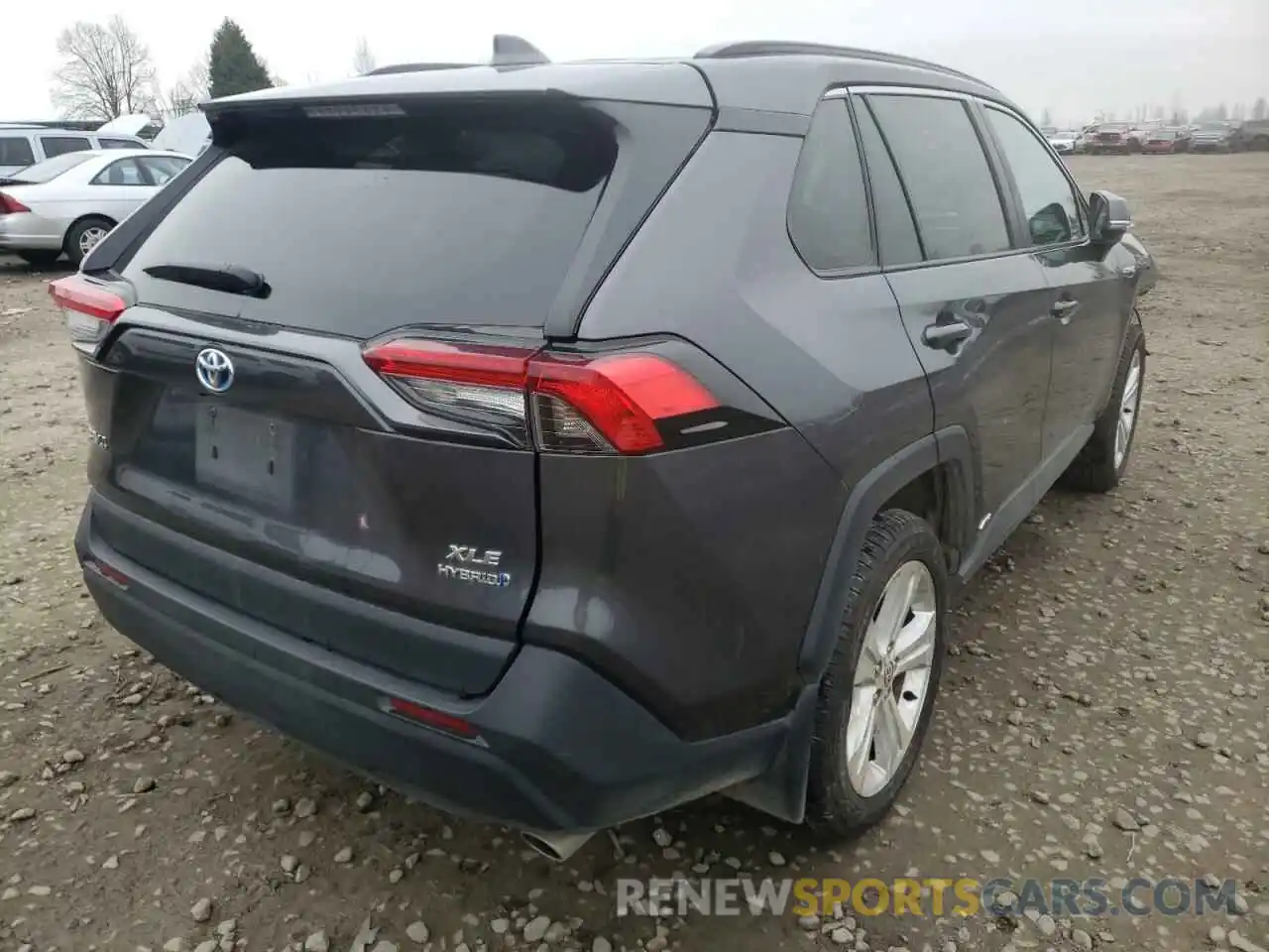 4 Photograph of a damaged car 2T3RWRFV3LW074106 TOYOTA RAV4 2020