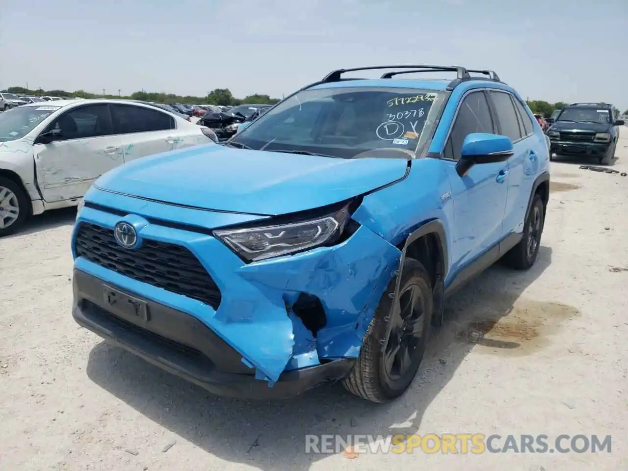 2 Photograph of a damaged car 2T3RWRFV3LW075160 TOYOTA RAV4 2020