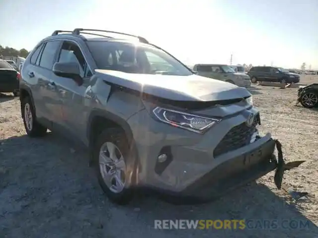 1 Photograph of a damaged car 2T3RWRFV3LW080701 TOYOTA RAV4 2020