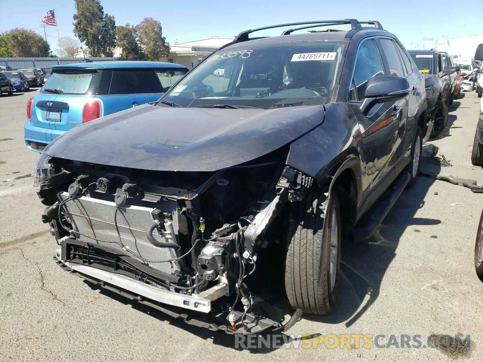 2 Photograph of a damaged car 2T3RWRFV3LW083842 TOYOTA RAV4 2020