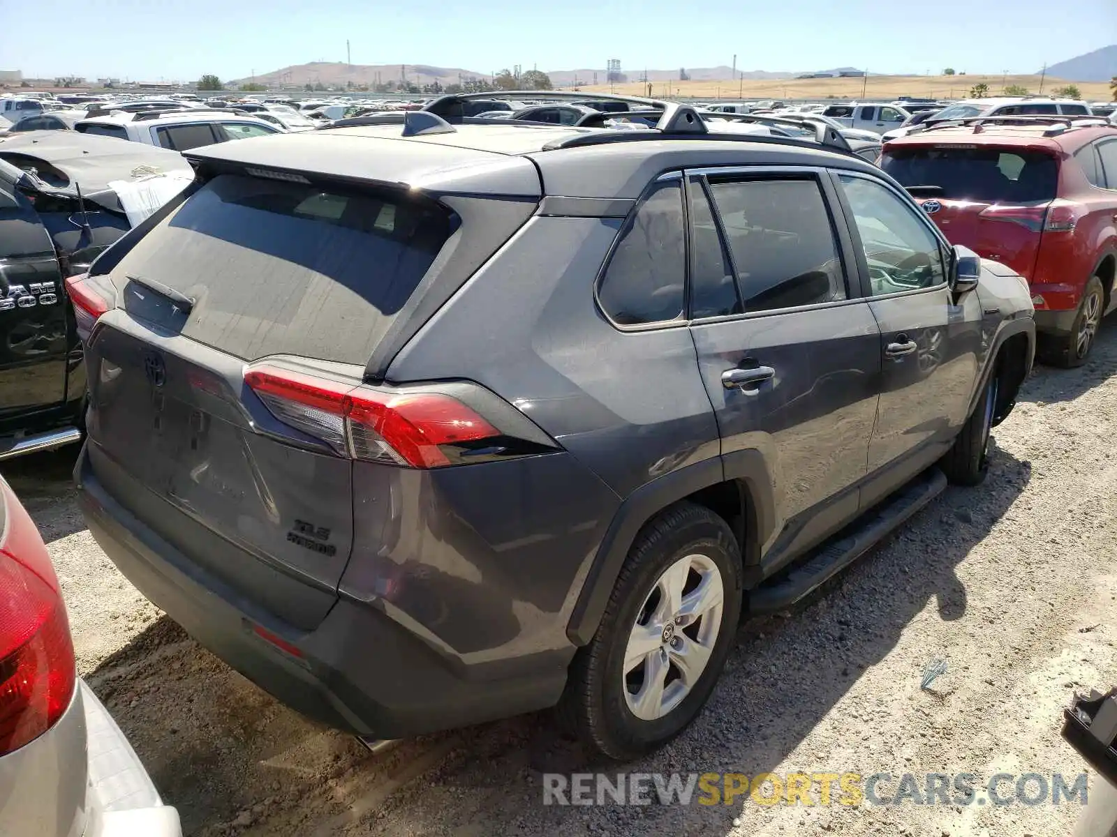 4 Photograph of a damaged car 2T3RWRFV3LW083842 TOYOTA RAV4 2020