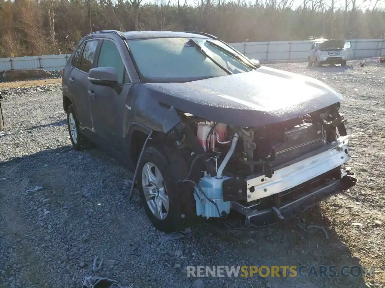 1 Photograph of a damaged car 2T3RWRFV3LW084327 TOYOTA RAV4 2020