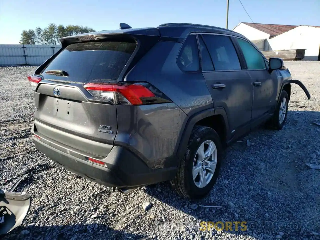 4 Photograph of a damaged car 2T3RWRFV3LW084327 TOYOTA RAV4 2020