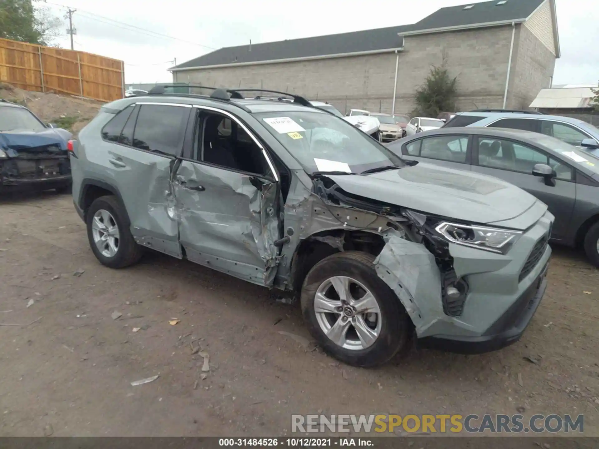 1 Photograph of a damaged car 2T3RWRFV3LW087471 TOYOTA RAV4 2020