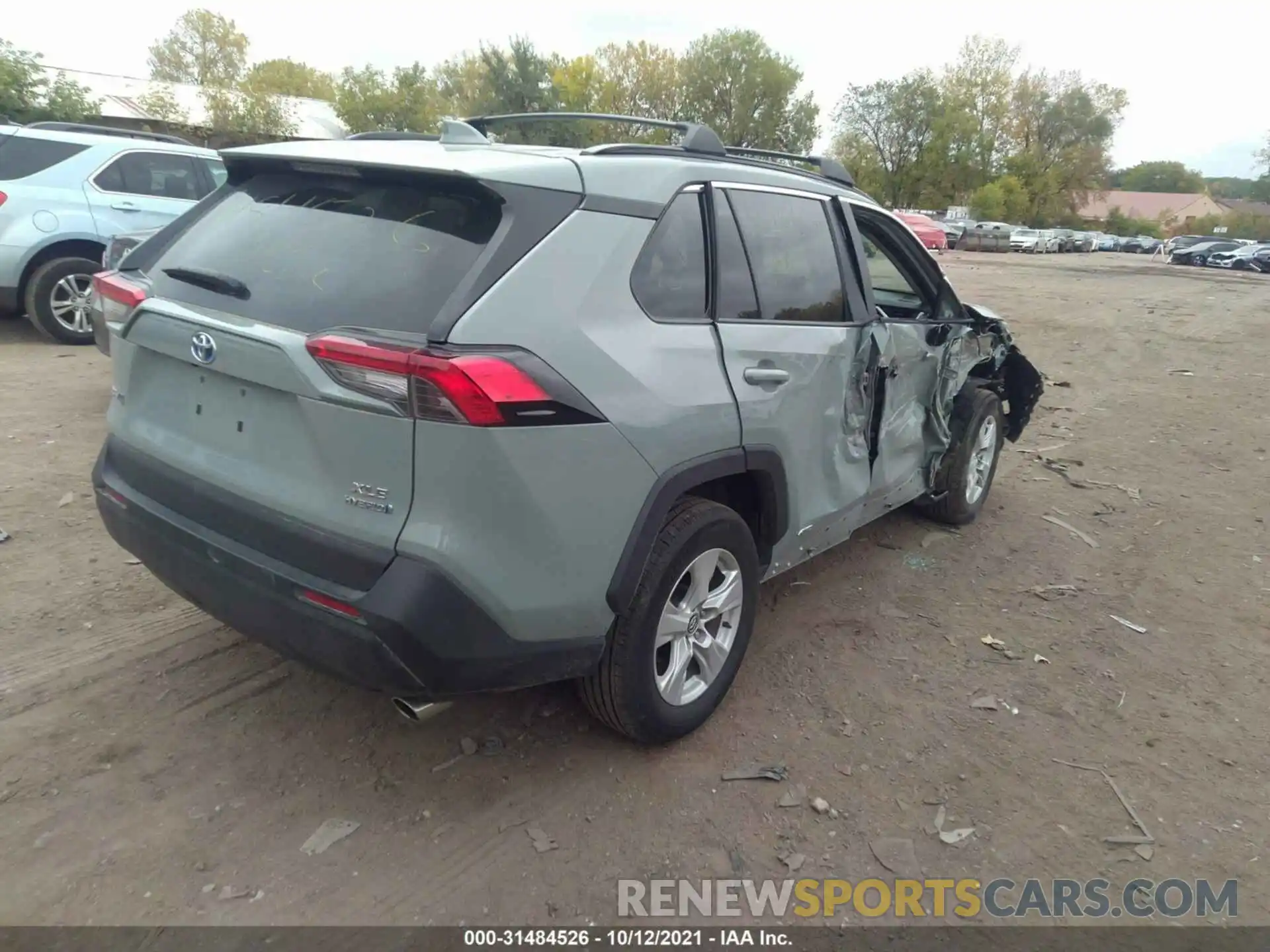 4 Photograph of a damaged car 2T3RWRFV3LW087471 TOYOTA RAV4 2020