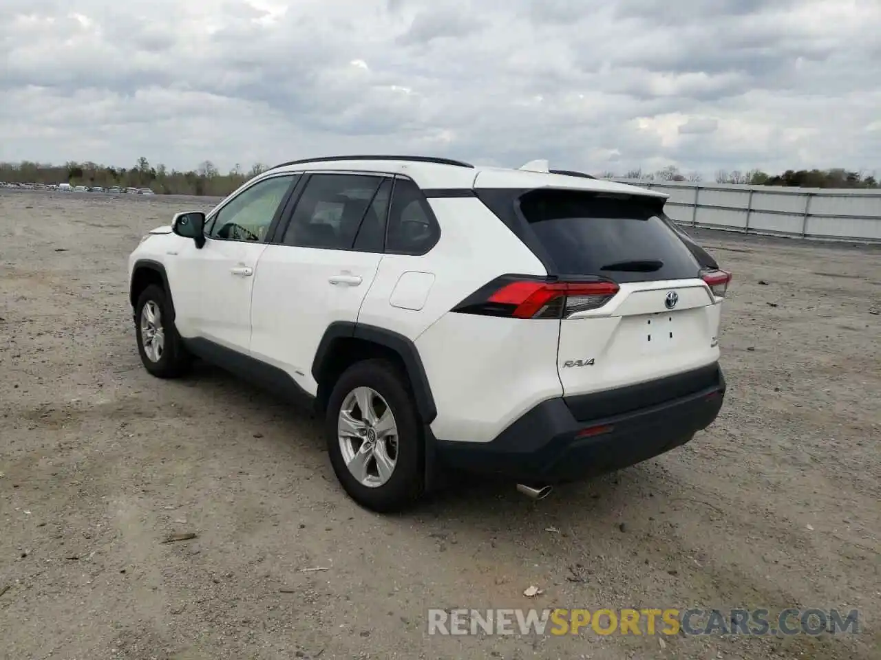 3 Photograph of a damaged car 2T3RWRFV3LW089026 TOYOTA RAV4 2020