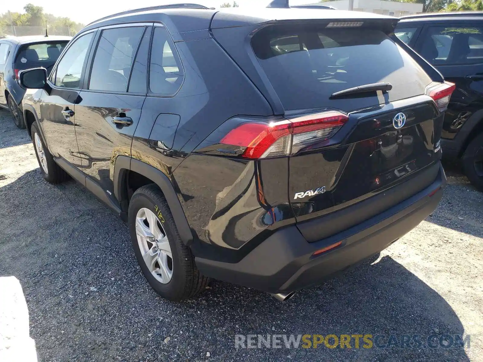 3 Photograph of a damaged car 2T3RWRFV3LW089480 TOYOTA RAV4 2020