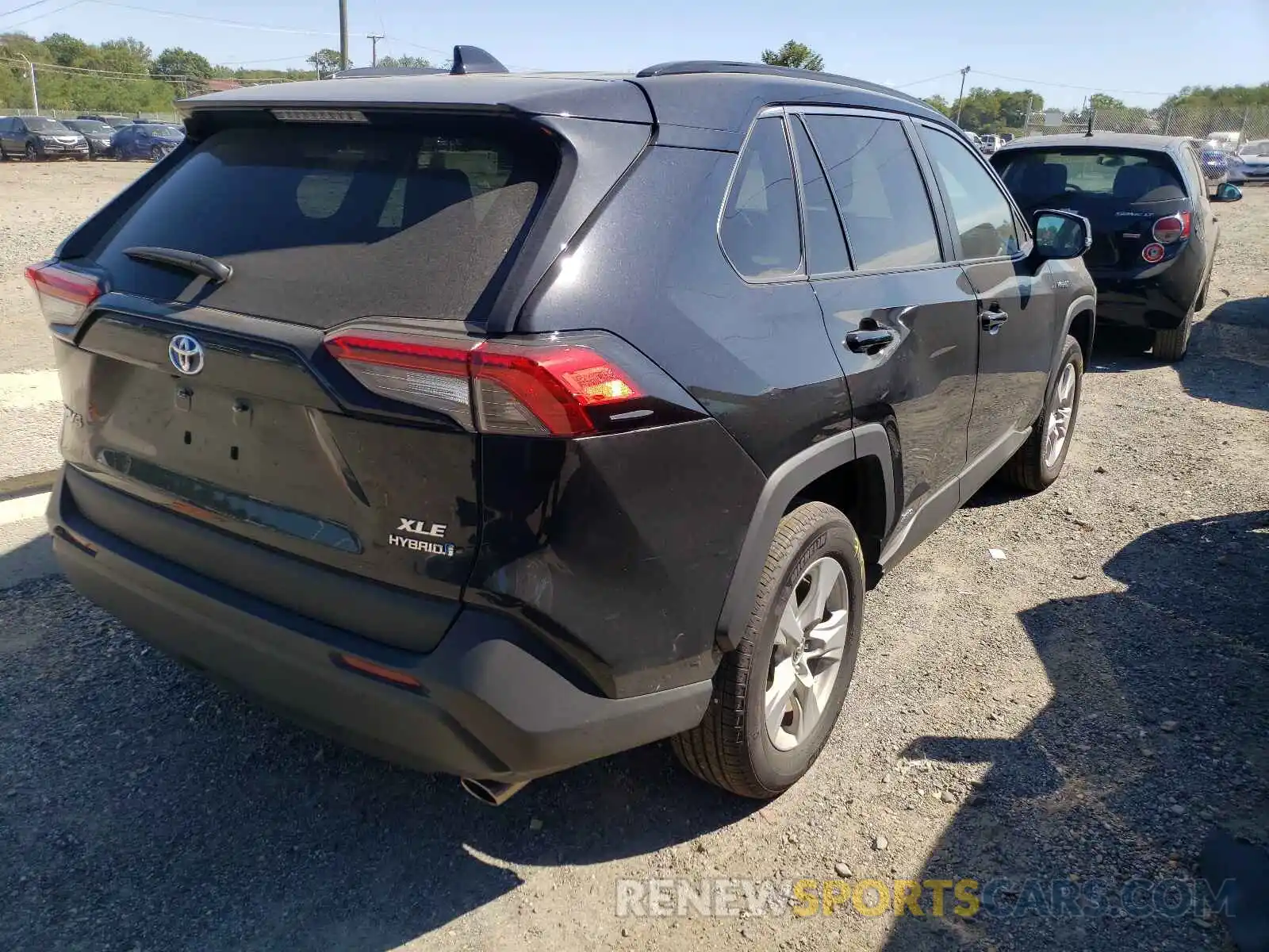 4 Photograph of a damaged car 2T3RWRFV3LW089480 TOYOTA RAV4 2020