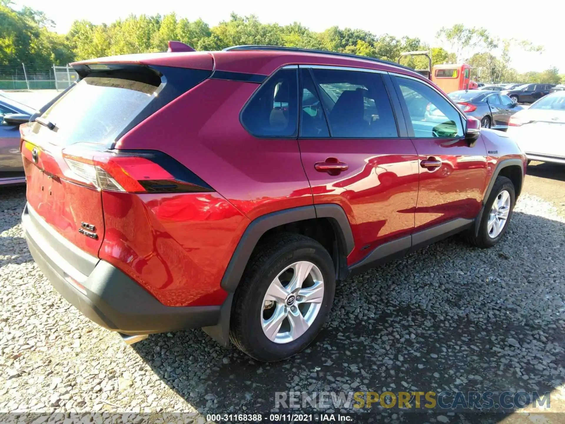 4 Photograph of a damaged car 2T3RWRFV3LW089804 TOYOTA RAV4 2020