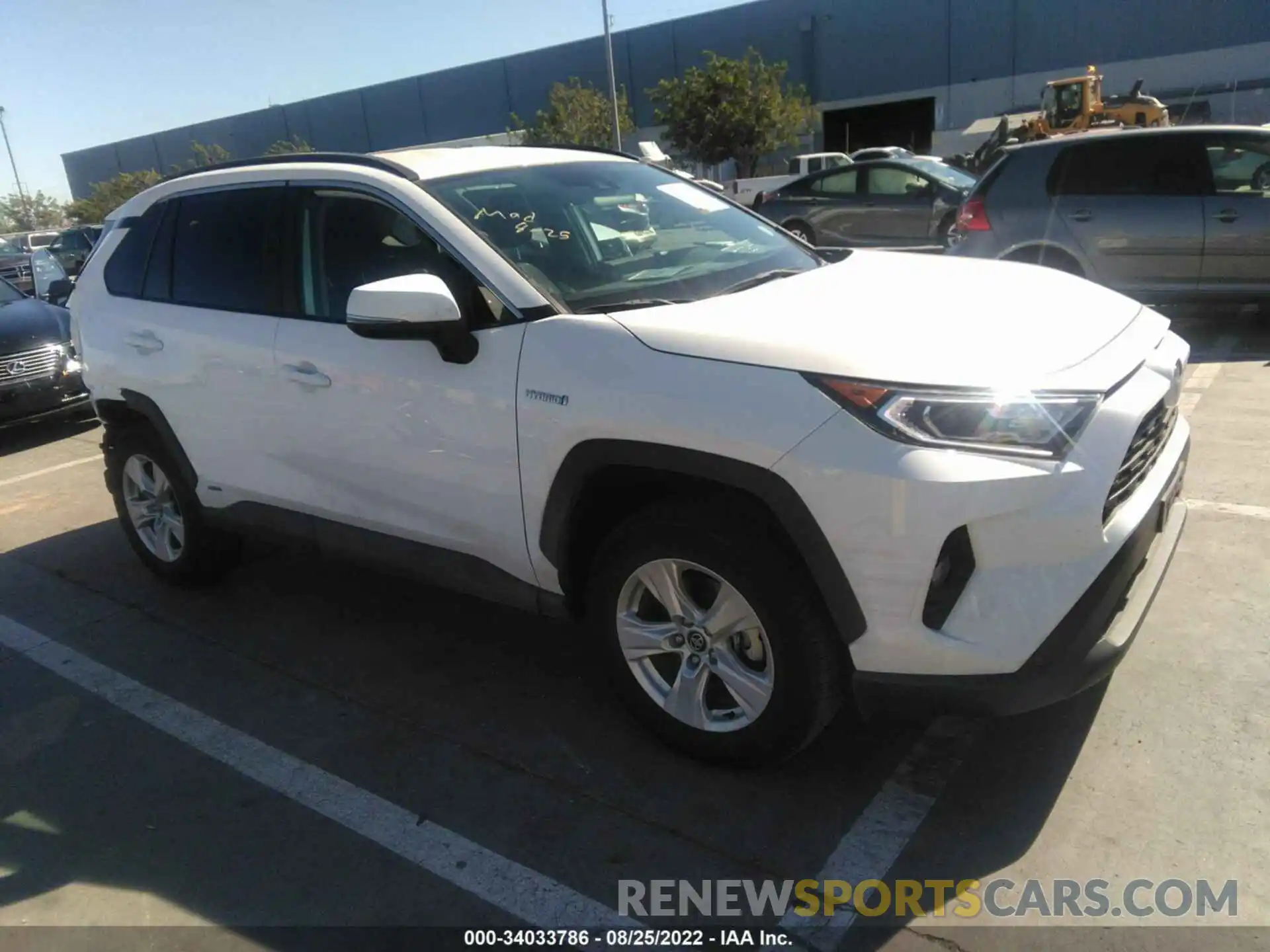 1 Photograph of a damaged car 2T3RWRFV3LW098874 TOYOTA RAV4 2020