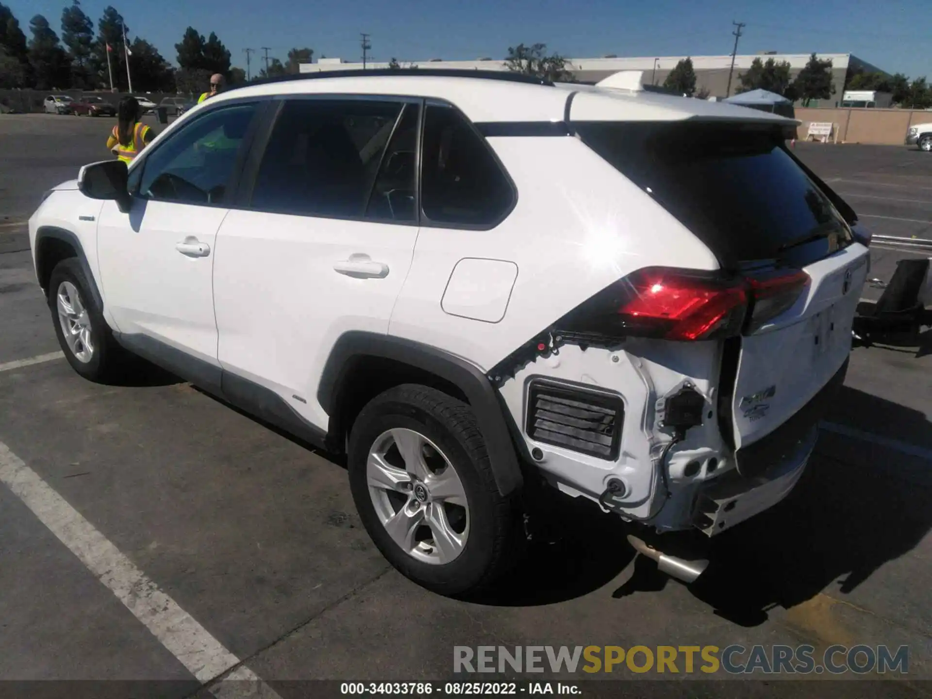 3 Photograph of a damaged car 2T3RWRFV3LW098874 TOYOTA RAV4 2020