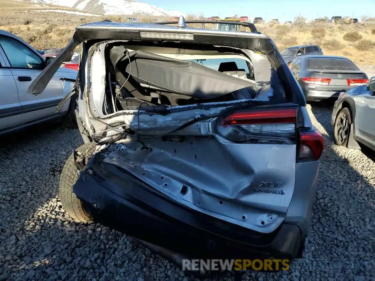 6 Photograph of a damaged car 2T3RWRFV4LW053457 TOYOTA RAV4 2020