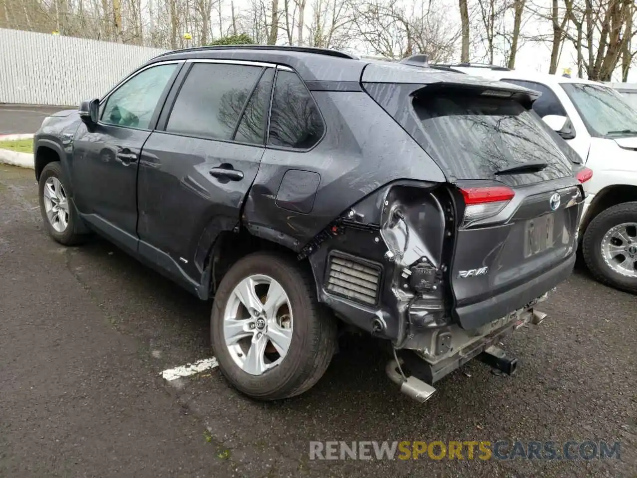 3 Photograph of a damaged car 2T3RWRFV4LW054365 TOYOTA RAV4 2020