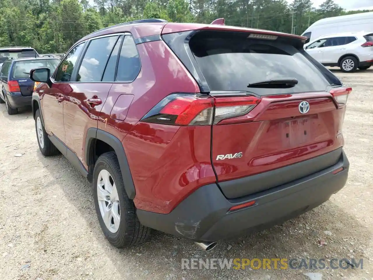 3 Photograph of a damaged car 2T3RWRFV4LW059260 TOYOTA RAV4 2020