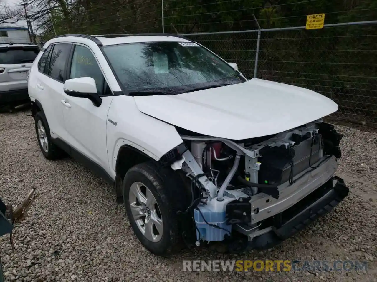 1 Photograph of a damaged car 2T3RWRFV4LW065656 TOYOTA RAV4 2020