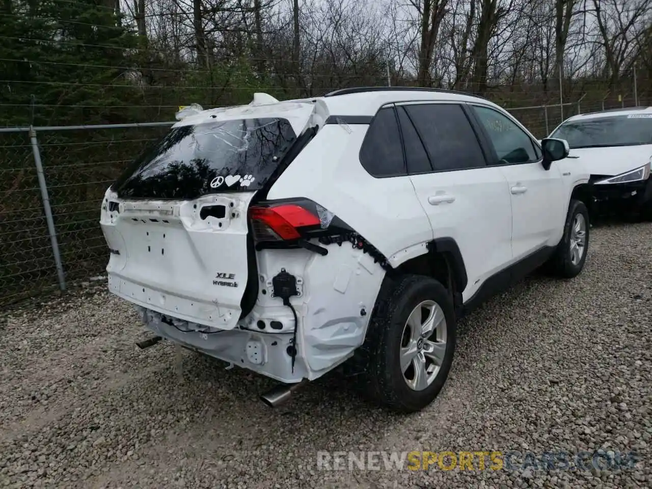 4 Photograph of a damaged car 2T3RWRFV4LW065656 TOYOTA RAV4 2020