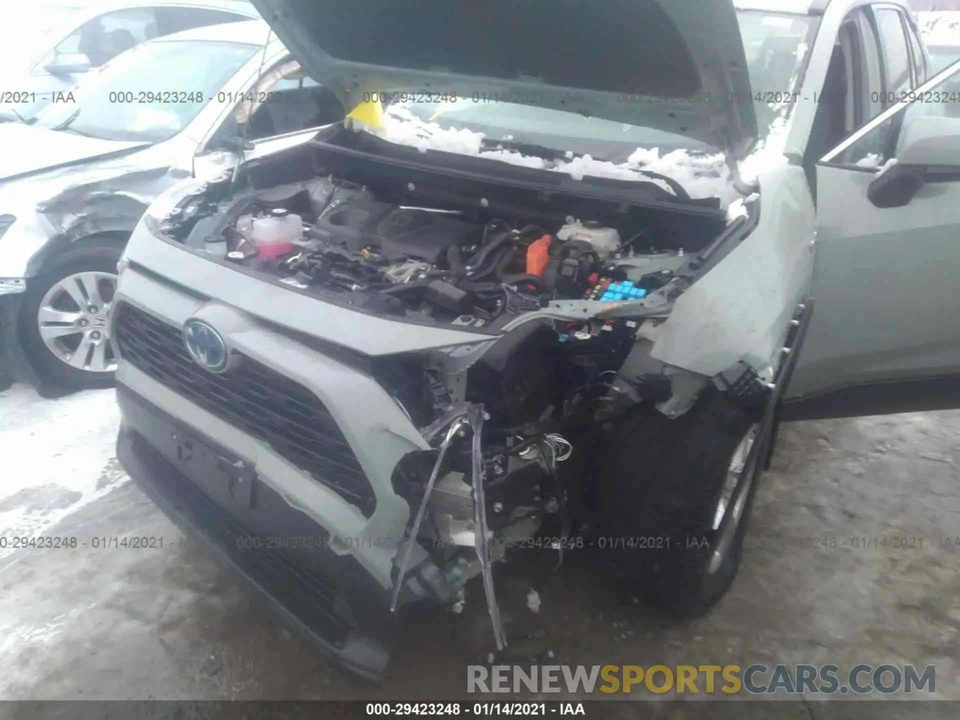 6 Фотография поврежденного автомобиля 2T3RWRFV4LW070257 TOYOTA RAV4 2020