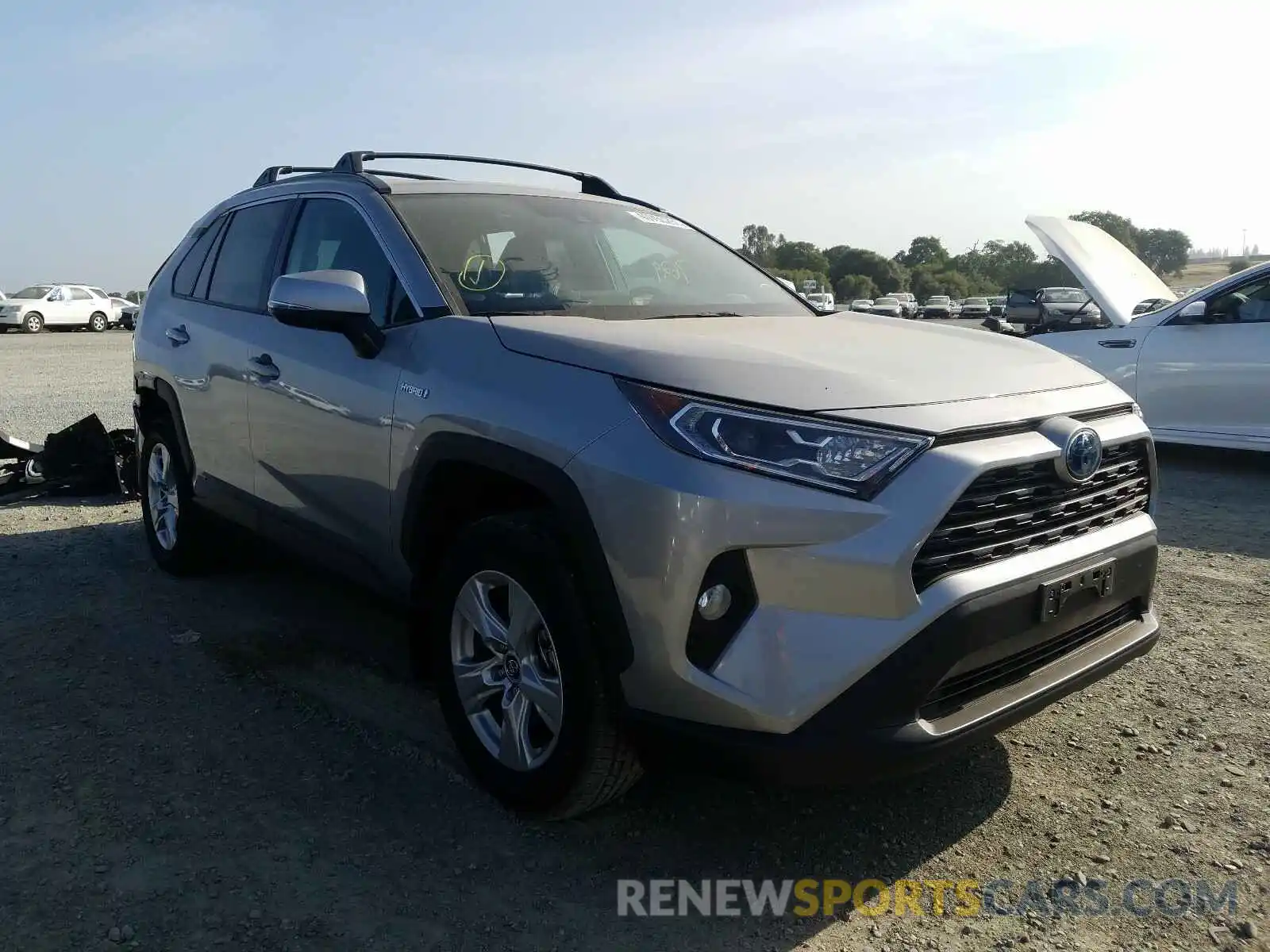 1 Photograph of a damaged car 2T3RWRFV4LW070307 TOYOTA RAV4 2020