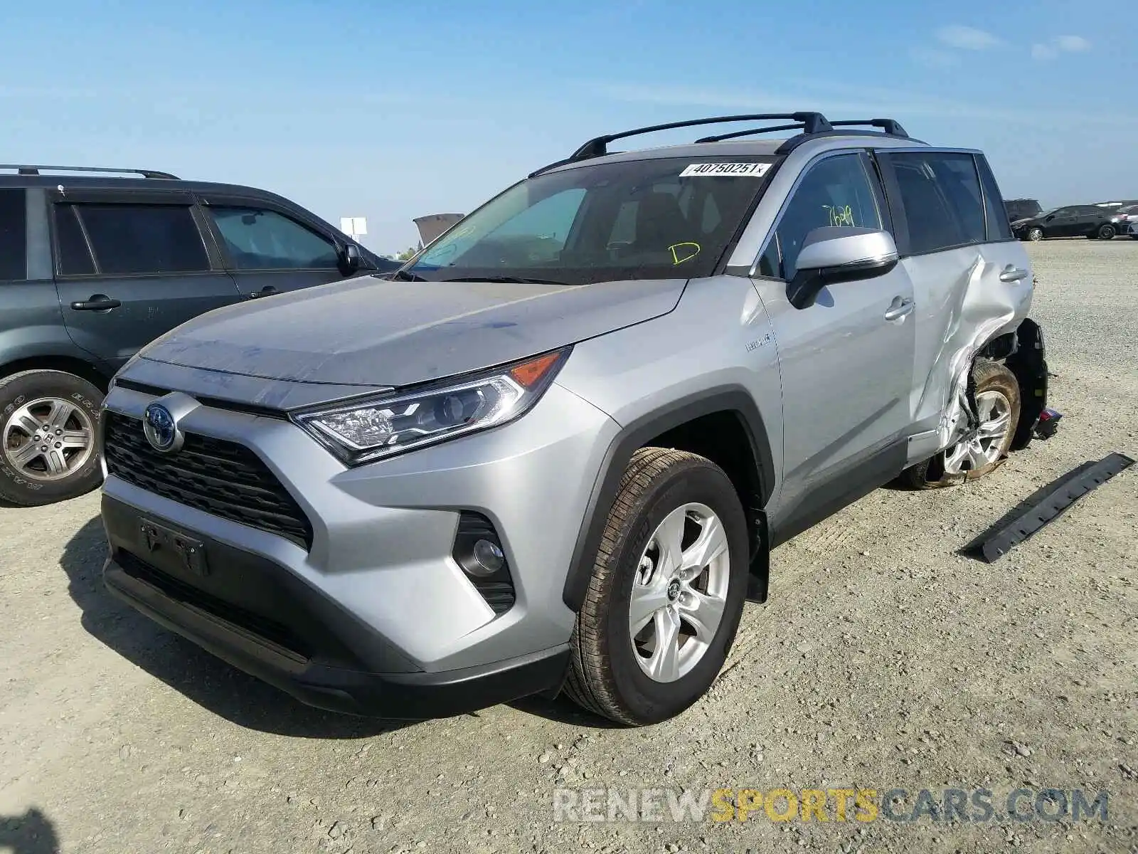 2 Photograph of a damaged car 2T3RWRFV4LW070307 TOYOTA RAV4 2020