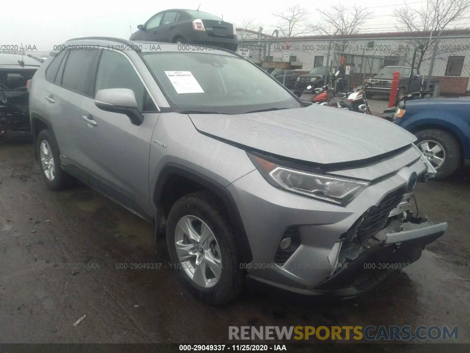 1 Photograph of a damaged car 2T3RWRFV4LW076589 TOYOTA RAV4 2020