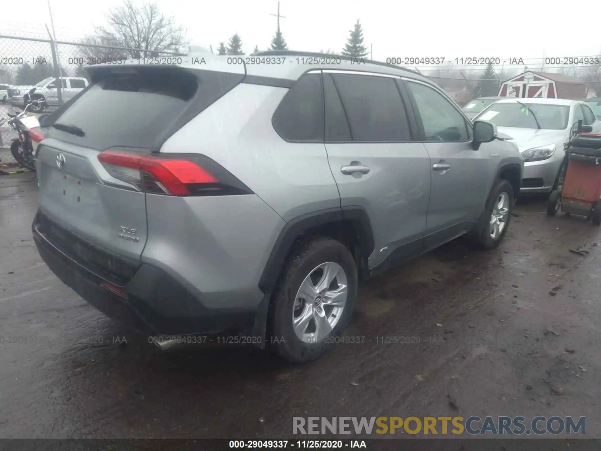 4 Photograph of a damaged car 2T3RWRFV4LW076589 TOYOTA RAV4 2020