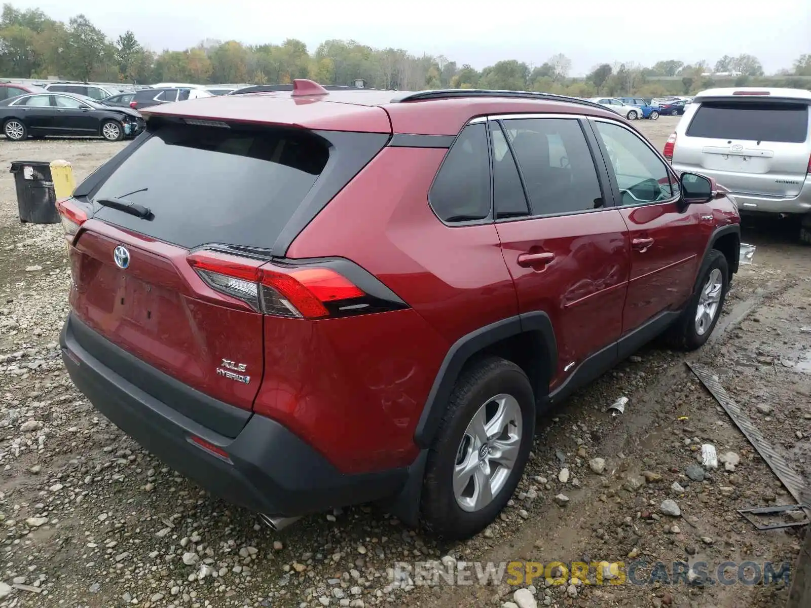 4 Photograph of a damaged car 2T3RWRFV4LW077936 TOYOTA RAV4 2020