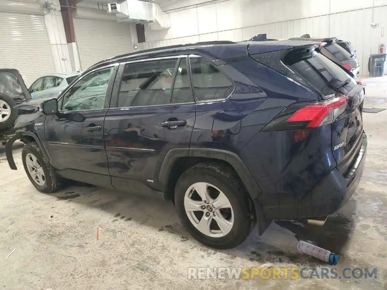 2 Photograph of a damaged car 2T3RWRFV4LW092033 TOYOTA RAV4 2020