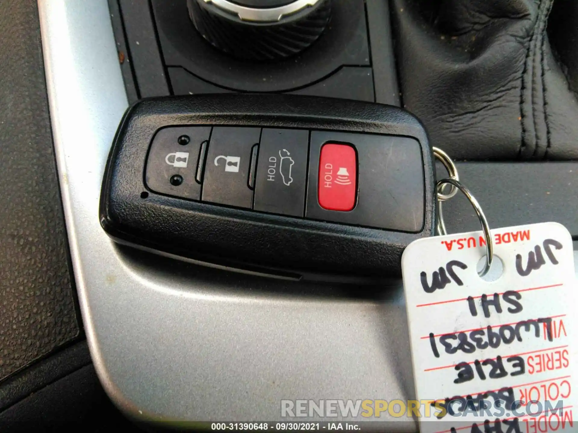 11 Photograph of a damaged car 2T3RWRFV4LW093831 TOYOTA RAV4 2020