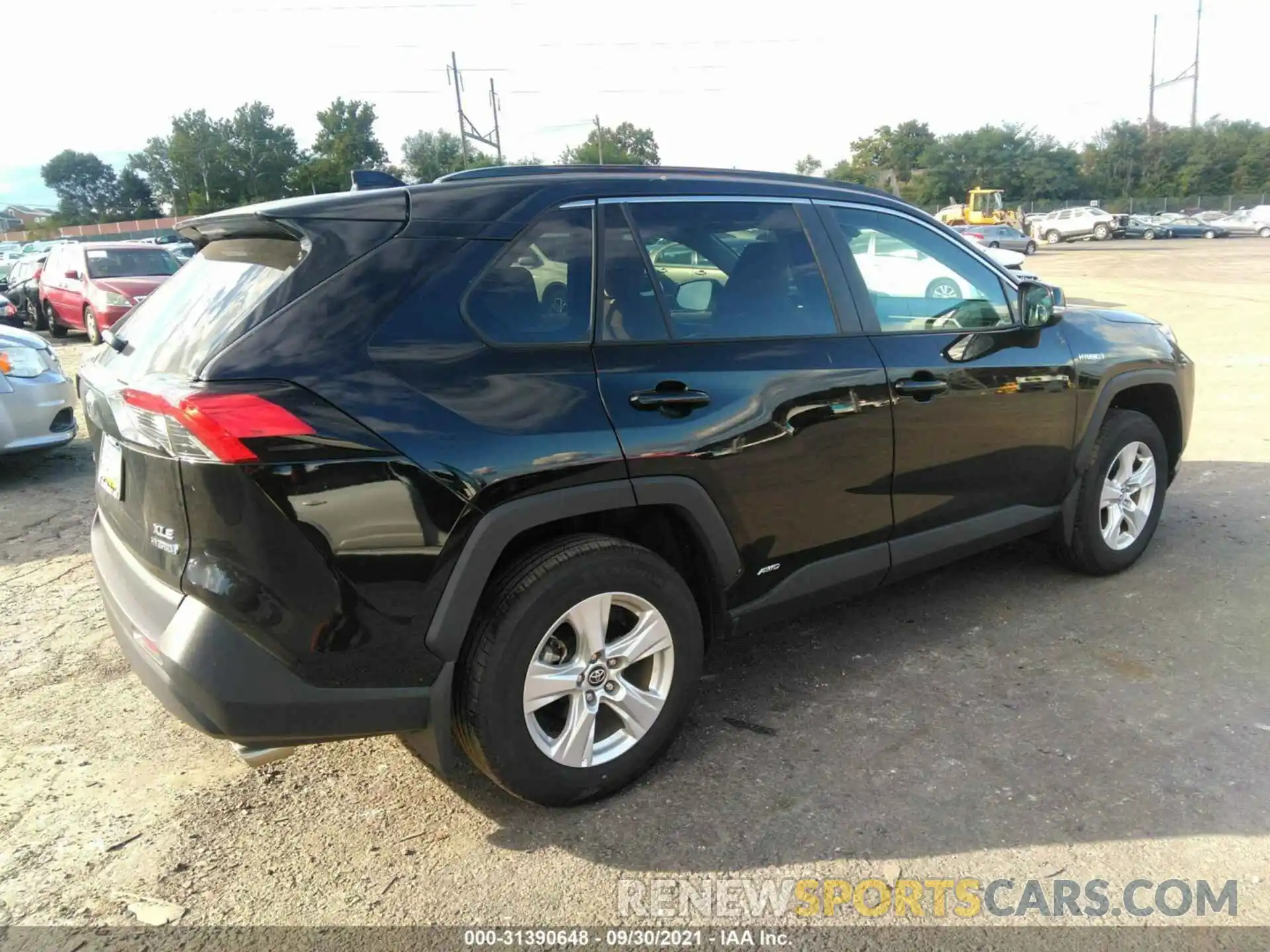 4 Photograph of a damaged car 2T3RWRFV4LW093831 TOYOTA RAV4 2020