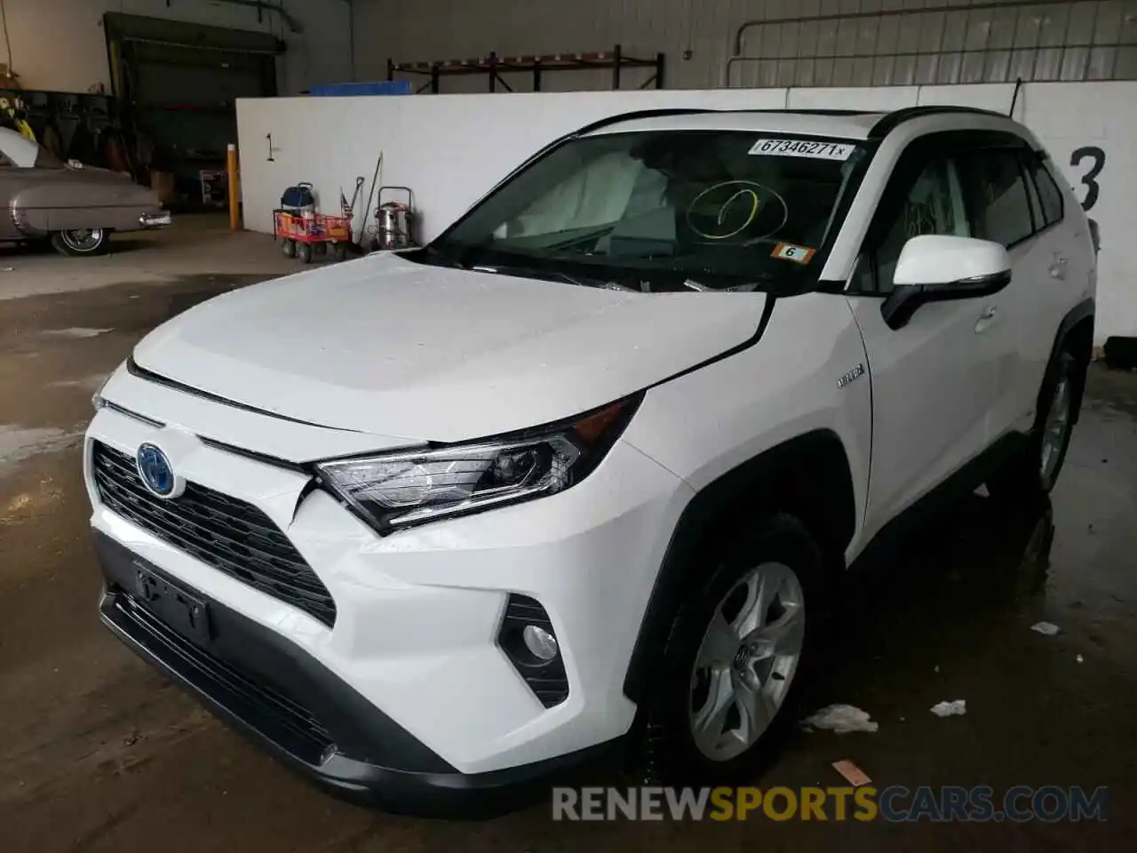 2 Photograph of a damaged car 2T3RWRFV4LW093943 TOYOTA RAV4 2020